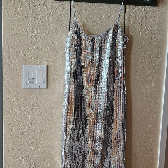 New Forever 21 Silver Sequined Flapper Dress - Picture 1 of 7